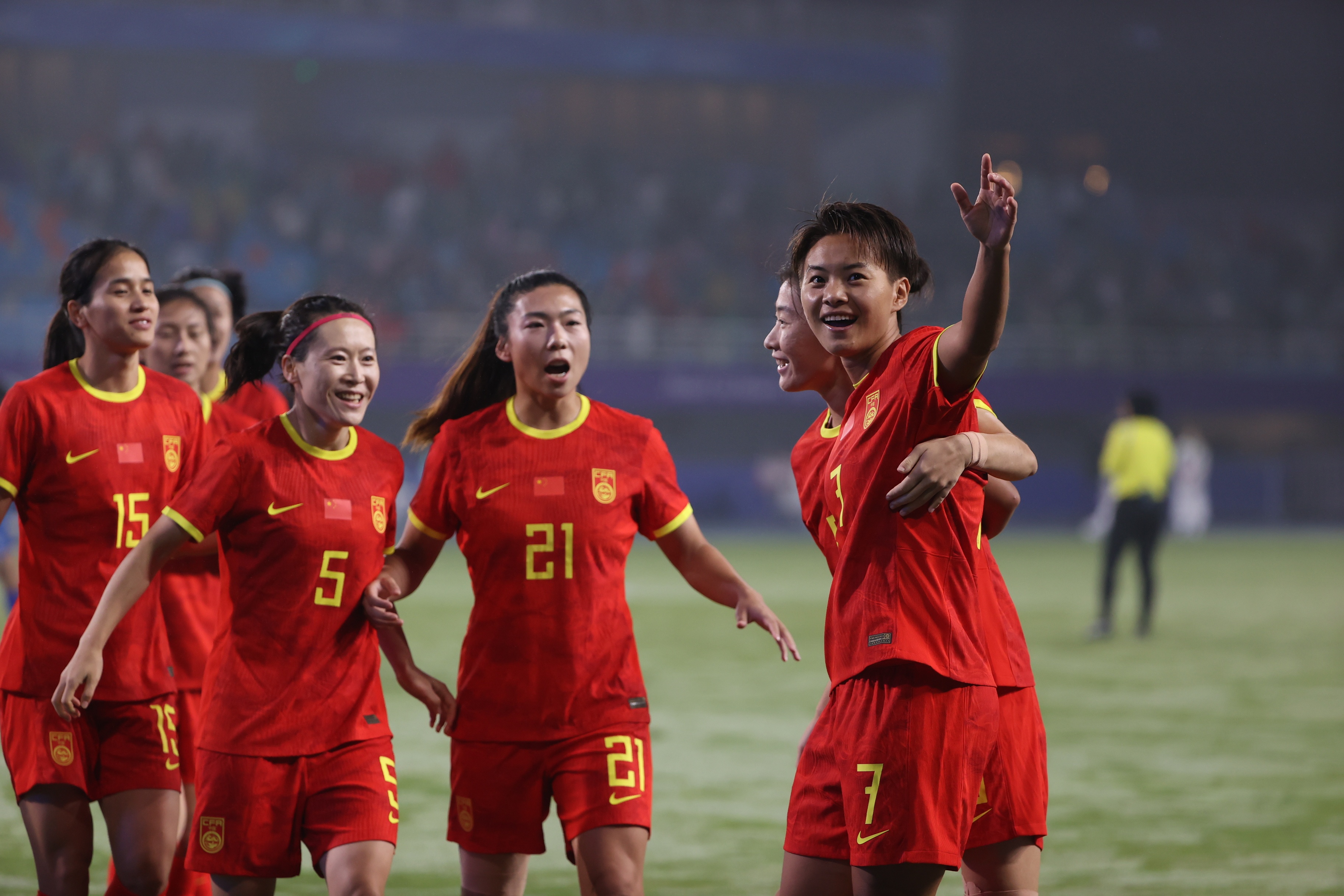 中国女足球员在国际赛场上大放异彩 中国女足球员在国际赛场上大放异彩
